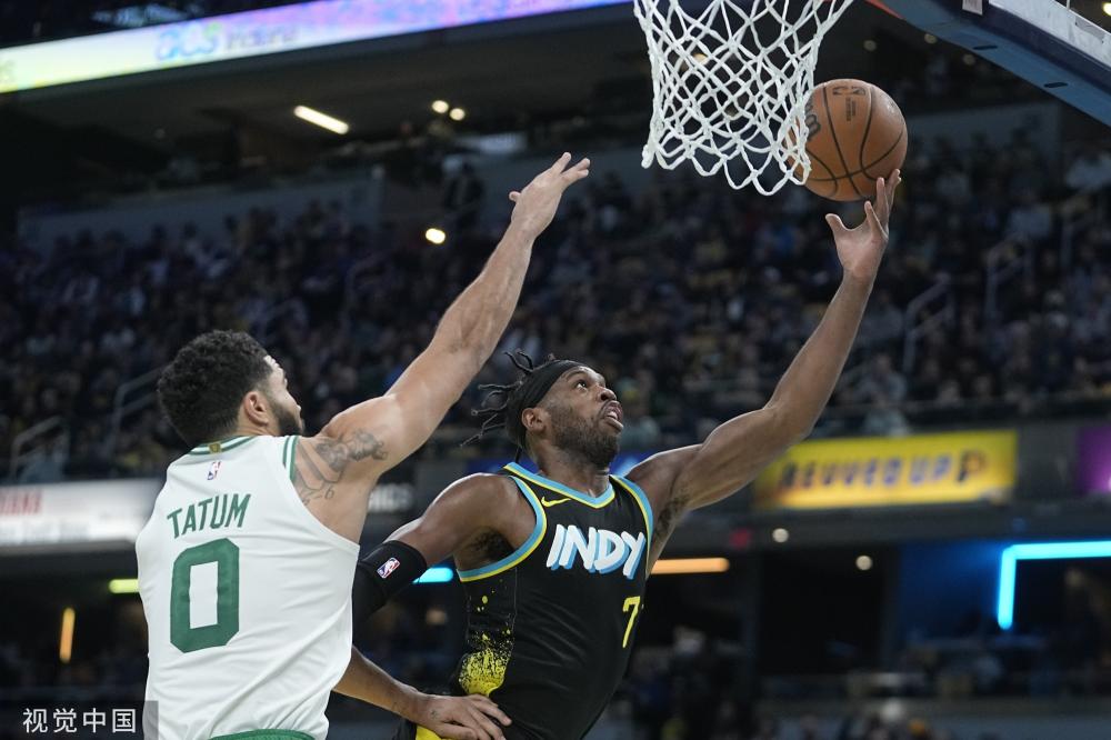 A舞台上的 A舞台上的