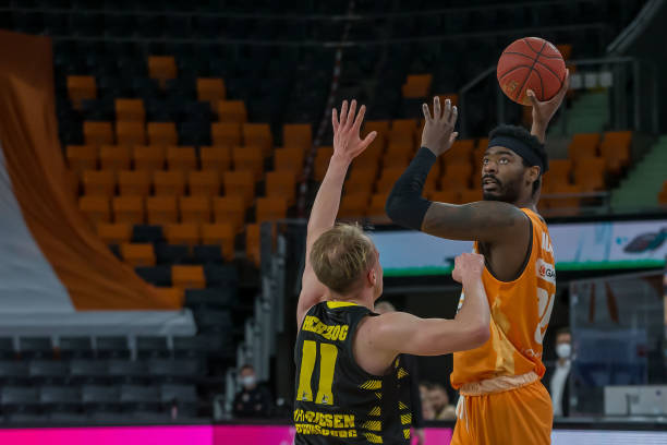 赛事报道中 赛事报道中